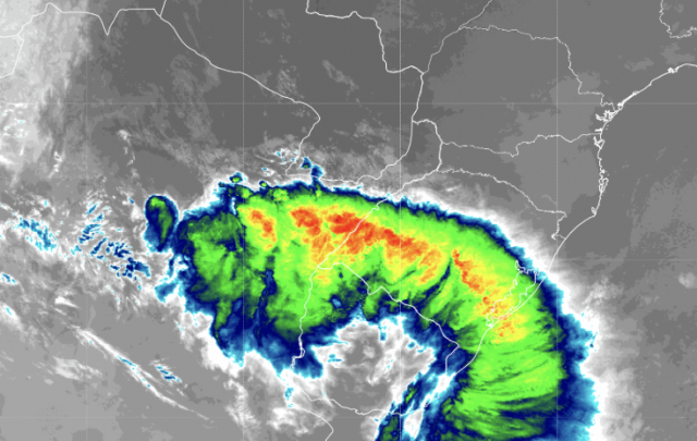 Meteorologista alerta para sequência de temporais e chuva que pode superar 300 mm no Oeste de SC