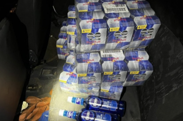 PM apreende 120 latas de energético e garrafas de licor estrangeiros em Guaraciaba