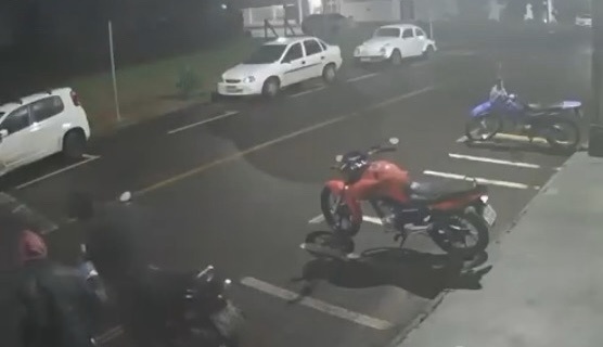 Duas motocicletas são furtadas em São Miguel do Oeste; uma é encontrada em Barra Bonita