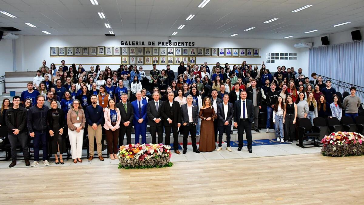 Câmara de SMO homenageia Unoesc pelos 30 anos de credenciamento como universidade