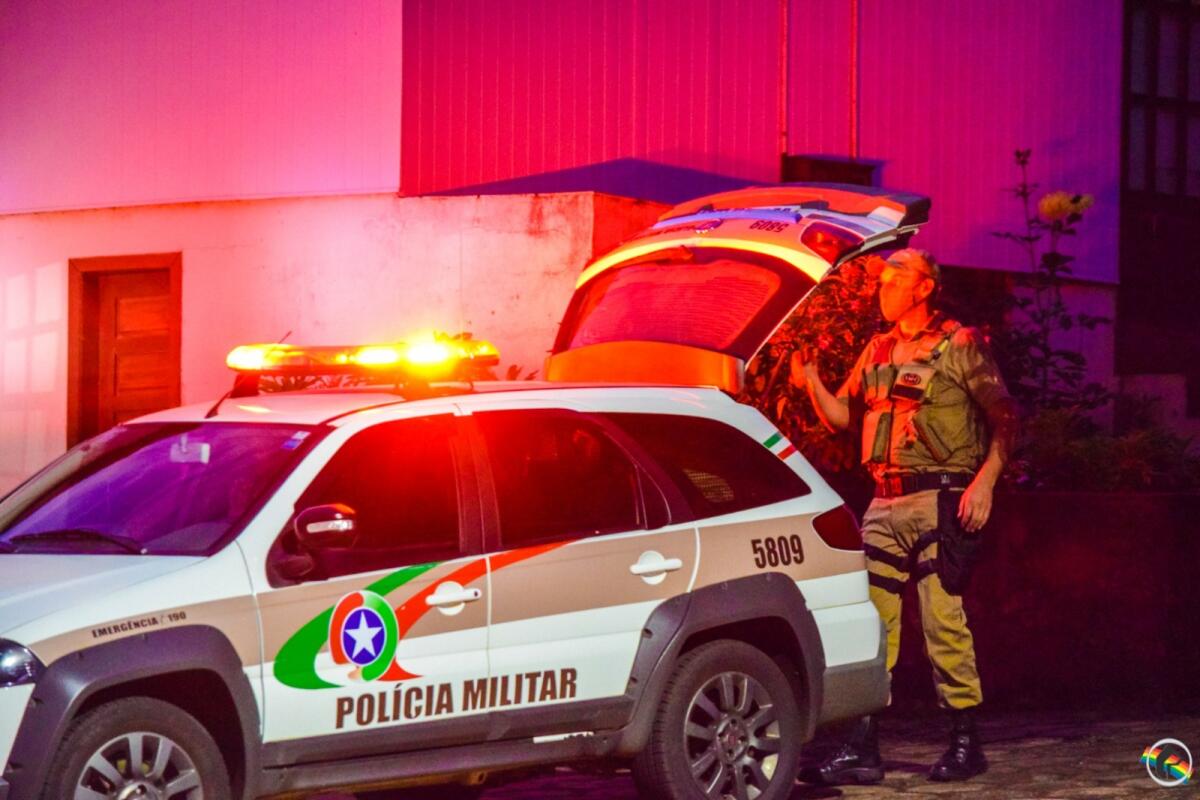 Homem com mandado de prisão por furto é detido na BR-163 em Dionísio Cerqueira