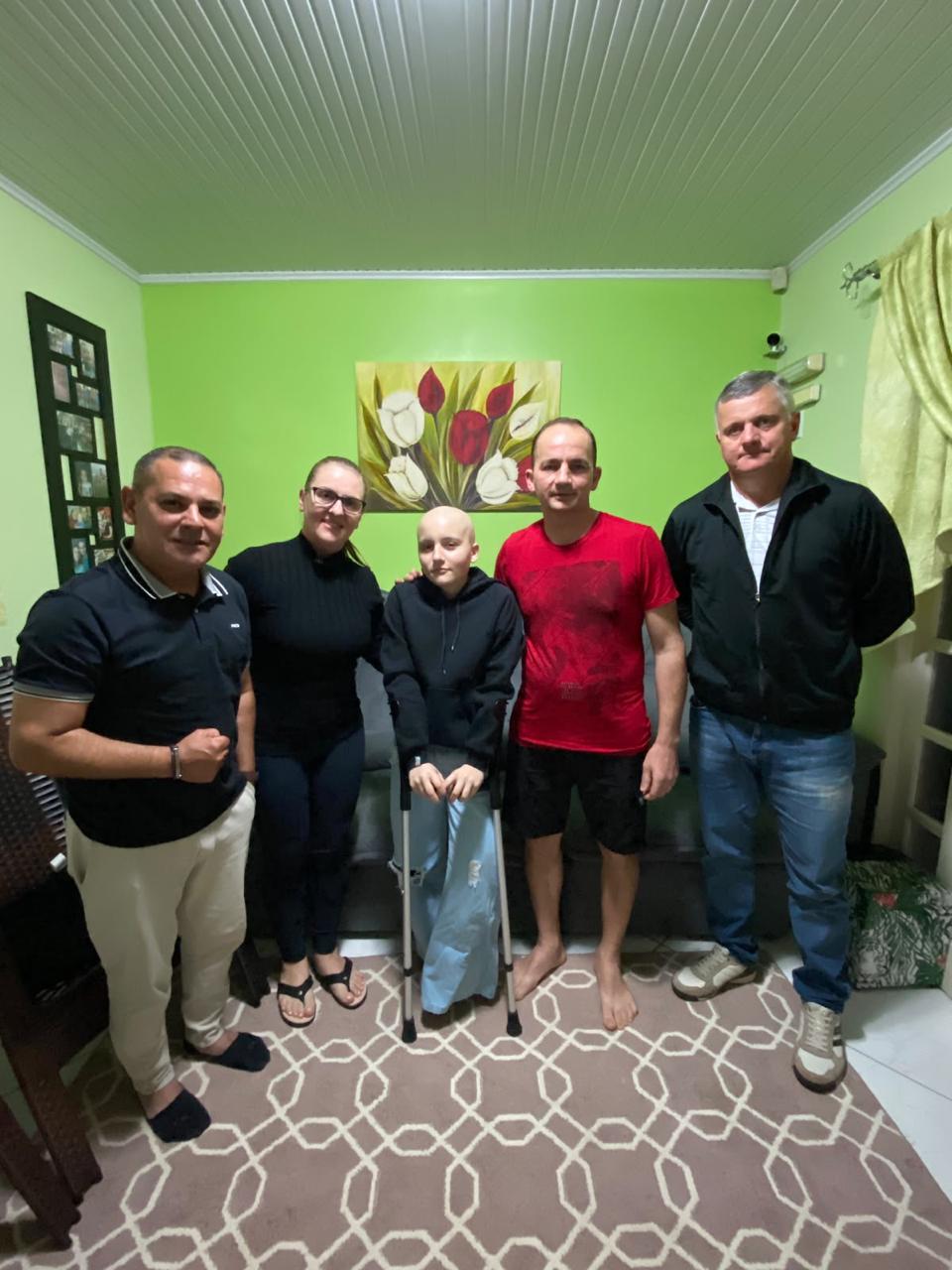 Família de São Miguel do Oeste organiza ações para arrecadar recursos para prótese de menina de 12 anos