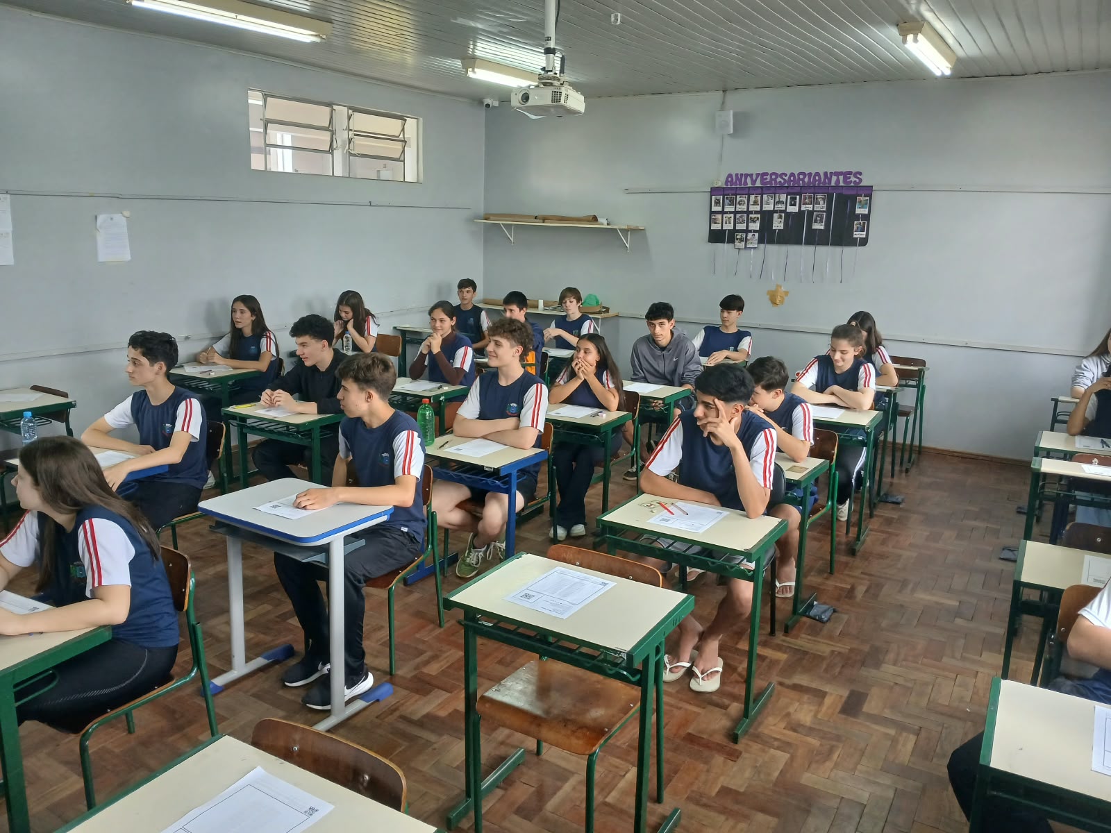 Escola Municipal Padre Alfredo Kasper de Guaraciaba promove atividade que aproxima alunos da realidade de concursos