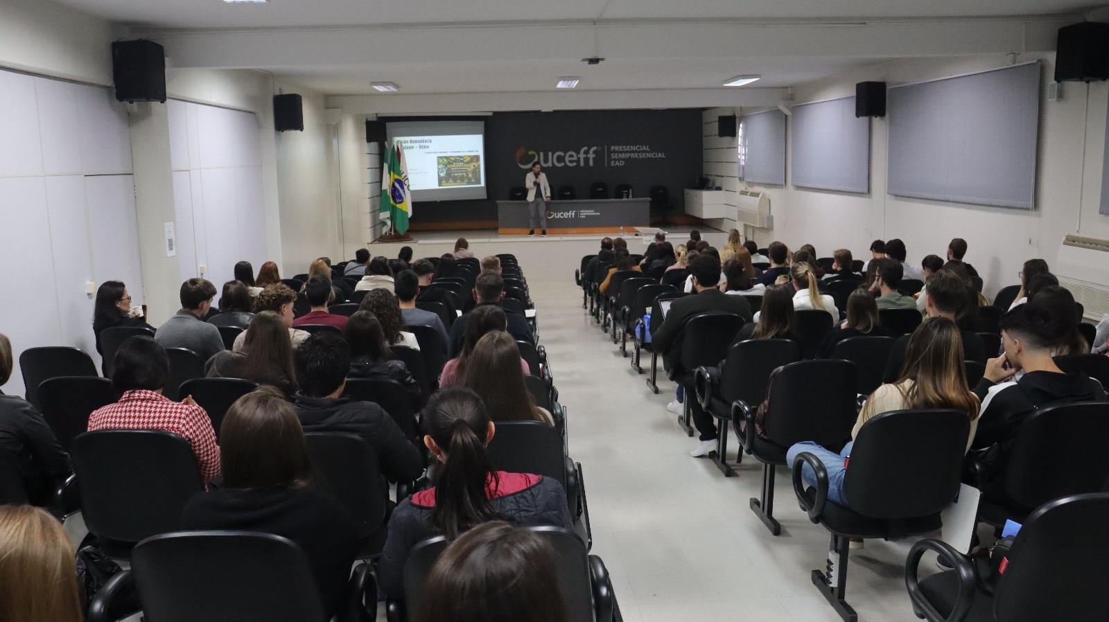 Missão humanitária em Angola é tema de simpósio de Odontologia da UCEFF em Chapecó