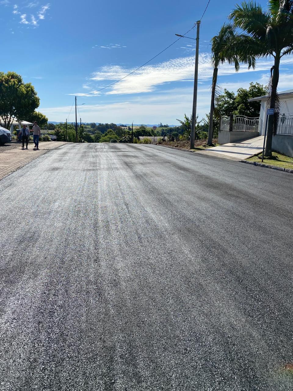 Belmonte amplia pavimentação com investimento de R$ 350 mil em tratamento superficial triplo