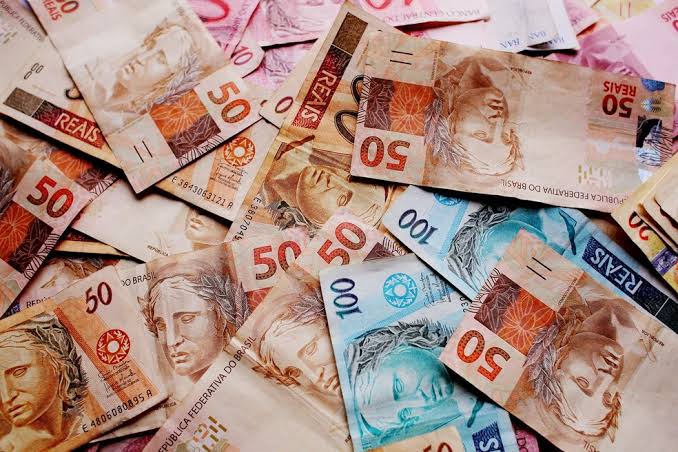 Segunda parcela do 13º salário será antecipada em 2026; veja quando cai na conta