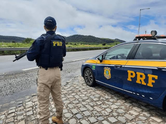 PRF inicia nesta sexta-feira operação especial nas rodovias federais de SC durante o feriadão